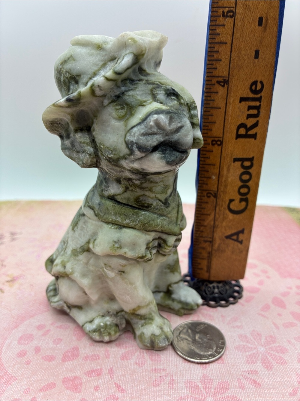 Marbled Green and White Jade Sitting Dog Figurine Rock - Picture 5 of 5